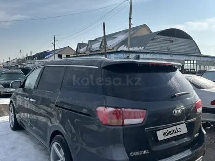 Kia Carnival 2016 года за 12 200 000 тг. в Алматы – фото 3