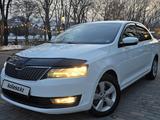 Skoda Rapid 2018 года за 7 700 000 тг. в Алматы – фото 2