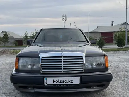 Mercedes-Benz E 230 1990 года за 2 000 000 тг. в Туркестан