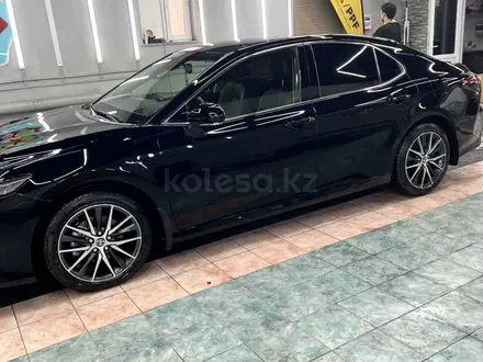 Toyota Camry 2021 года за 19 000 000 тг. в Астана – фото 10