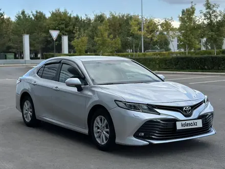 Toyota Camry 2020 года за 12 900 000 тг. в Астана – фото 6