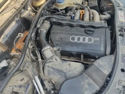 Audi A4 1997 года за 1 200 000 тг. в Алматы – фото 4