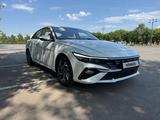 Hyundai Elantra 2025 года за 9 800 000 тг. в Астана – фото 2