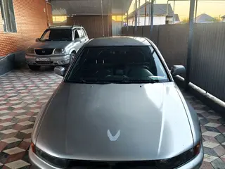 Mitsubishi Galant