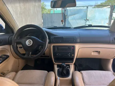 Volkswagen Passat 2002 года за 2 800 000 тг. в Алматы – фото 16