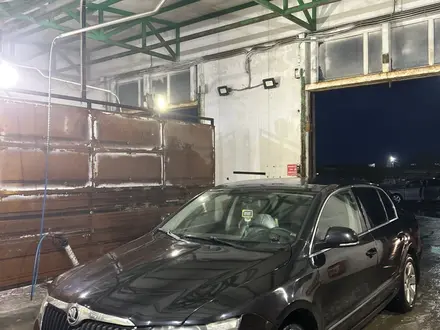 Skoda Superb 2012 года за 3 300 000 тг. в Актобе