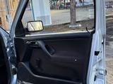Volkswagen Vento 1993 года за 1 700 000 тг. в Астана – фото 2