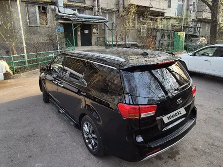 Kia Carnival 2017 года за 12 000 000 тг. в Алматы – фото 5