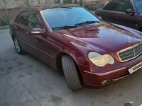 Mercedes-Benz C 200 2002 года за 3 700 000 тг. в Павлодар