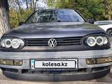 Volkswagen Golf 1994 годаүшін1 400 000 тг. в Караганда