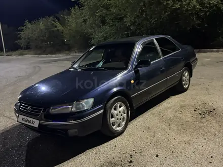 Toyota Camry 1997 года за 3 000 000 тг. в Жаркент – фото 2