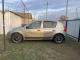 Renault Sandero 2013 года за 2 300 000 тг. в Уральск – фото 2