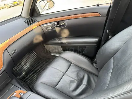Mercedes-Benz S 550 2008 года за 6 300 000 тг. в Алматы – фото 15