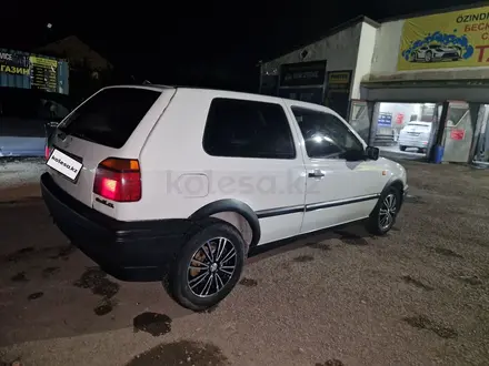 Volkswagen Golf 1993 года за 1 650 000 тг. в Караганда – фото 3