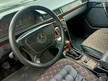 Mercedes-Benz E 280 1995 года за 1 300 000 тг. в Шымкент