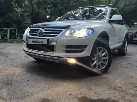 Volkswagen Touareg 2007 года за 7 000 000 тг. в Алматы – фото 2