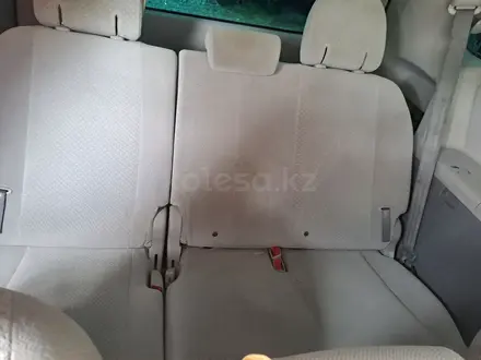 Toyota Sienna 2011 года за 8 000 000 тг. в Актобе – фото 12