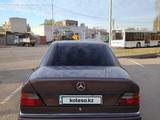 Mercedes-Benz E 220 1993 года за 2 000 000 тг. в Павлодар – фото 5