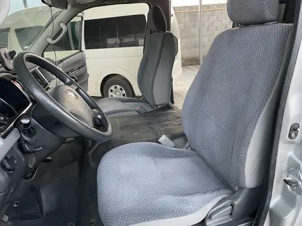Toyota Hiace 2007 года за 10 950 000 тг. в Алматы – фото 12