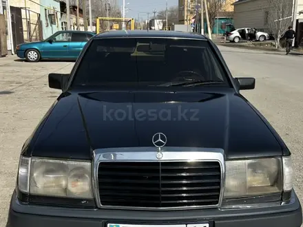 Mercedes-Benz E 220 1993 года за 1 800 000 тг. в Кызылорда