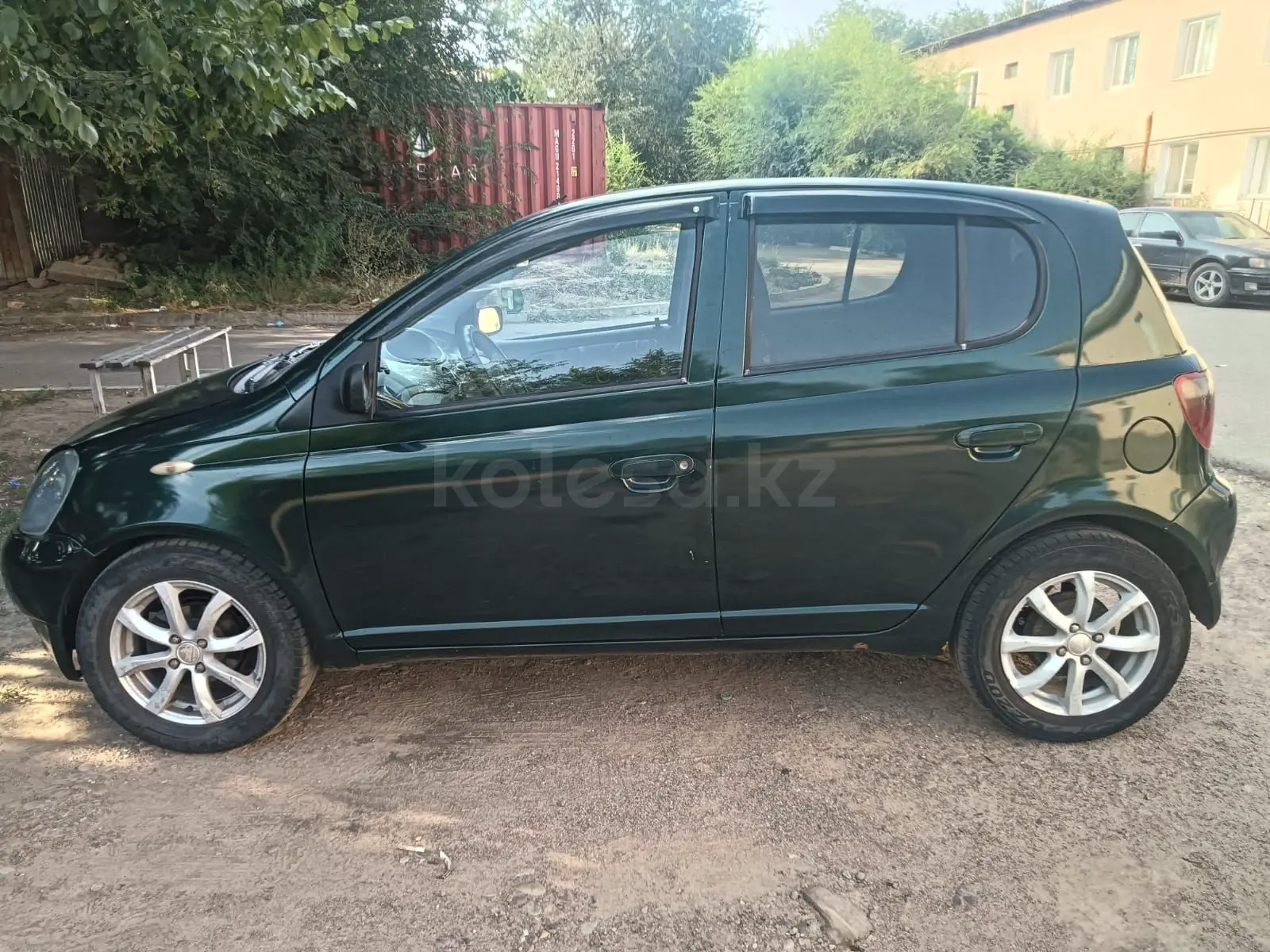 Toyota Yaris, 2001