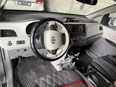 Toyota Sienna 2013 года за 11 700 000 тг. в Алматы – фото 10
