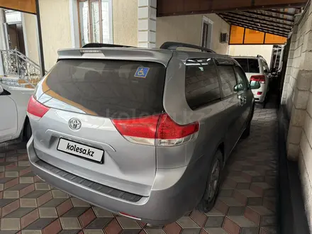 Toyota Sienna 2013 года за 11 700 000 тг. в Алматы – фото 2