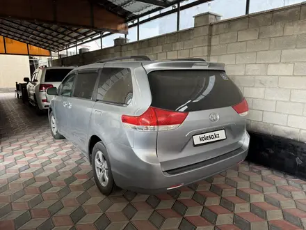 Toyota Sienna 2013 года за 11 700 000 тг. в Алматы – фото 3
