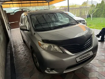 Toyota Sienna 2013 года за 11 700 000 тг. в Алматы