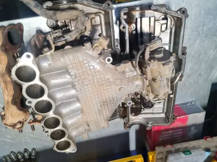 Коллектор выпускной 5vz 5vz-fe оригинал двигатель в разбор 5vzfe за 10 000 тг. в Алматы – фото 5