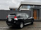 Toyota Land Cruiser Prado 2013 года за 15 900 000 тг. в Актобе – фото 5