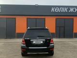 Mercedes-Benz GL 550 2008 годаүшін8 700 000 тг. в Атырау – фото 4