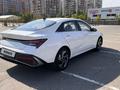 Hyundai Elantra 2024 годаfor8 550 000 тг. в Алматы – фото 13