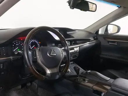 Lexus ES 300h 2013 года за 9 990 000 тг. в Шымкент – фото 19