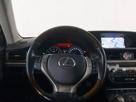 Lexus ES 300h 2013 года за 9 990 000 тг. в Шымкент – фото 25