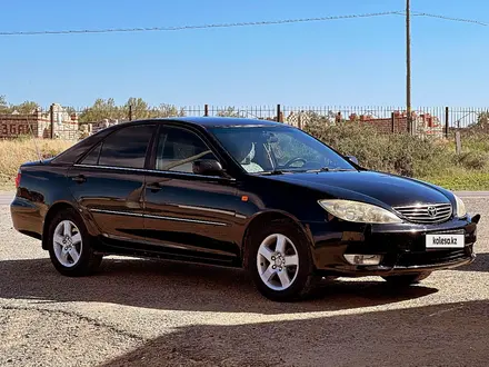 Toyota Camry 2004 года за 6 000 000 тг. в Актобе – фото 3