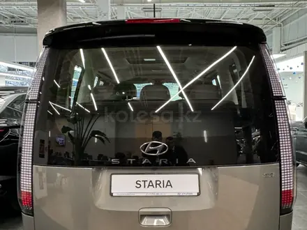 Hyundai Staria Luxe 2024 года за 26 390 000 тг. в Алматы – фото 4