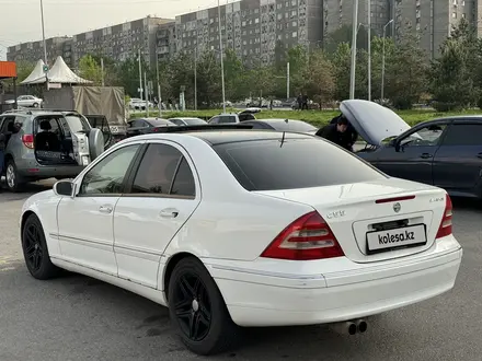 Mercedes-Benz C 320 2002 года за 3 400 000 тг. в Алматы – фото 5