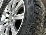 Диски с резиной 275х50х20 Range Rover как новые за 300 000 тг. в Алматы – фото 3