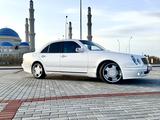 Mercedes-Benz E 320 2000 года за 7 500 000 тг. в Астана – фото 2