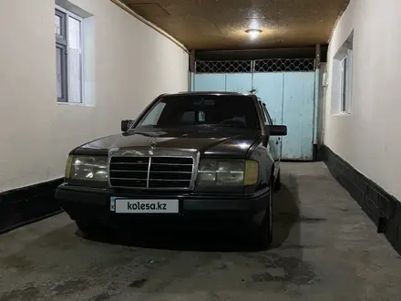 Mercedes-Benz E 230 1992 года за 950 000 тг. в Шымкент – фото 2