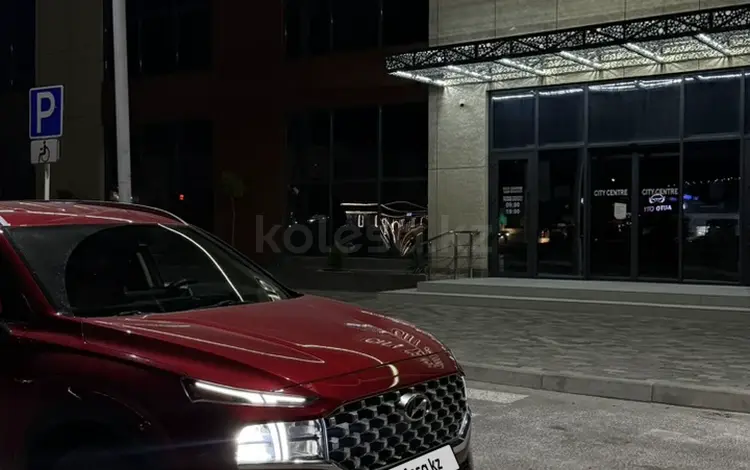 Hyundai Santa Fe 2021 года за 13 500 000 тг. в Актау