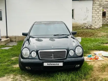 Mercedes-Benz E 230 1996 года за 3 900 000 тг. в Актобе