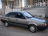 Volkswagen Passat 1990 года за 1 500 000 тг. в Астана – фото 3