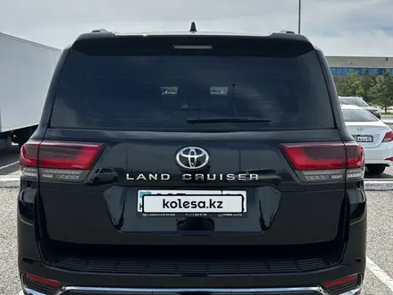 Toyota Land Cruiser 2025 года за 68 000 000 тг. в Алматы – фото 2