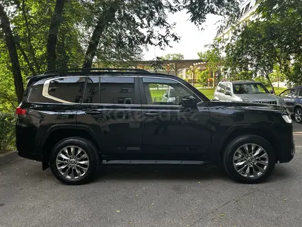 Toyota Land Cruiser 2025 года за 68 000 000 тг. в Алматы – фото 7