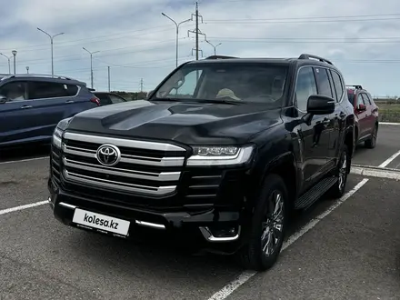 Toyota Land Cruiser 2025 года за 68 000 000 тг. в Алматы