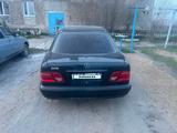 Mercedes-Benz E 230 1997 годаүшін3 100 000 тг. в Есиль – фото 2