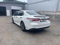 Toyota Camry 2020 года за 12 500 000 тг. в Алматы – фото 2