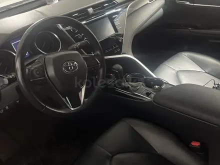 Toyota Camry 2020 года за 12 500 000 тг. в Алматы – фото 3